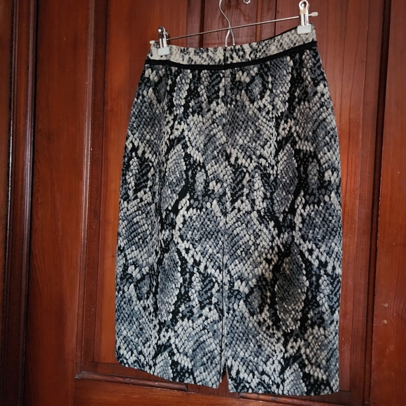 Elie Tahari Snakeskin Print Skirt Size 2 - Picture 2 of 9